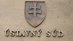 Pokračujúca patová situácia v súdnom systéme skúša trpezlivosť občanov. Vodia nás za nos