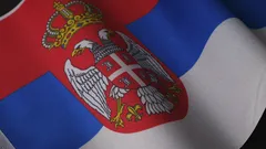 Detail národnej vlajky Srbska s korunou