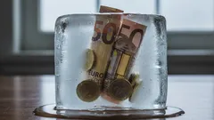 Slováci sa pripravujú na najväčšiu finančnú zmenu posledných rokov